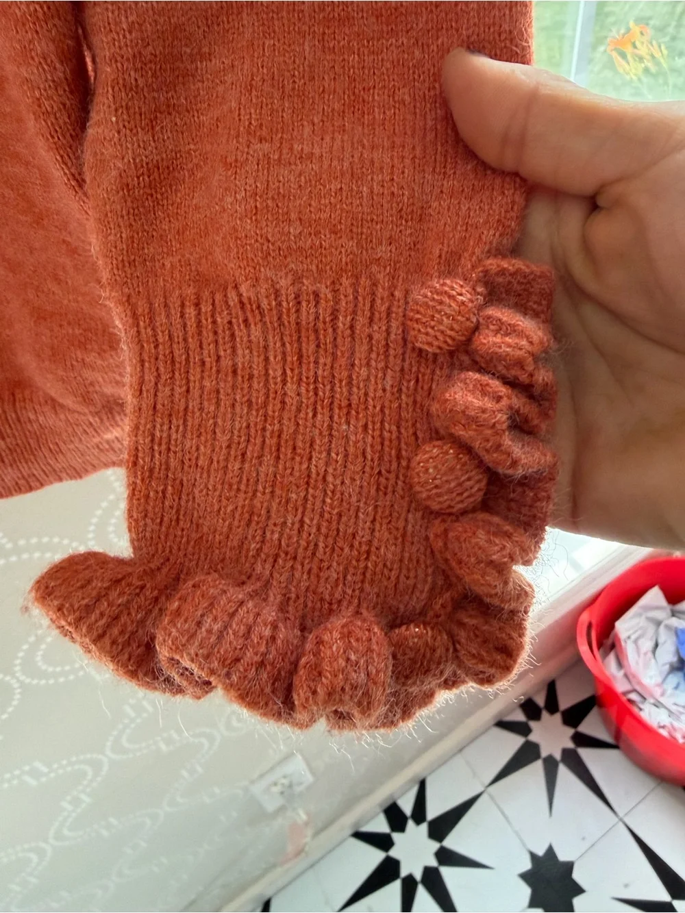C+D+M V-Neck Cozy Women's Sweater in Heather Orange NWT Size Small